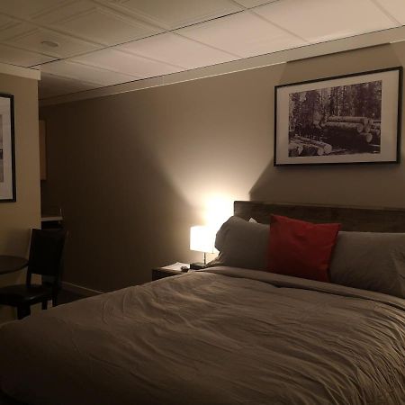 The Cache Hotel And Lodgings Golden Exterior photo